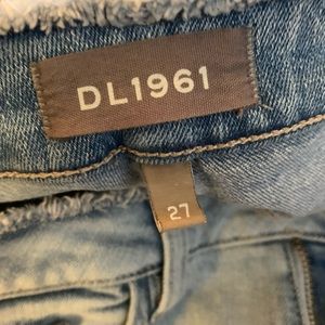 NWOT *DL 1961 Women’s Chrissy Skinny Jeans Sz 27 Denim Destroyed Lagunita